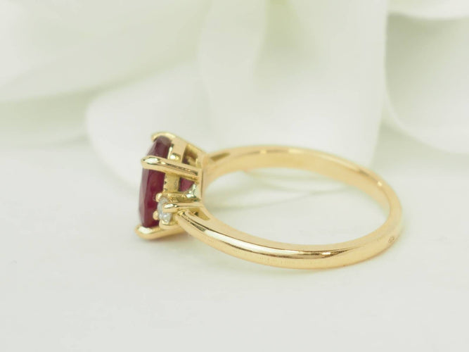 Bague 53 Bague rubis 2,59 ct et diamants en or jaune 18 ct 58 Facettes F5072