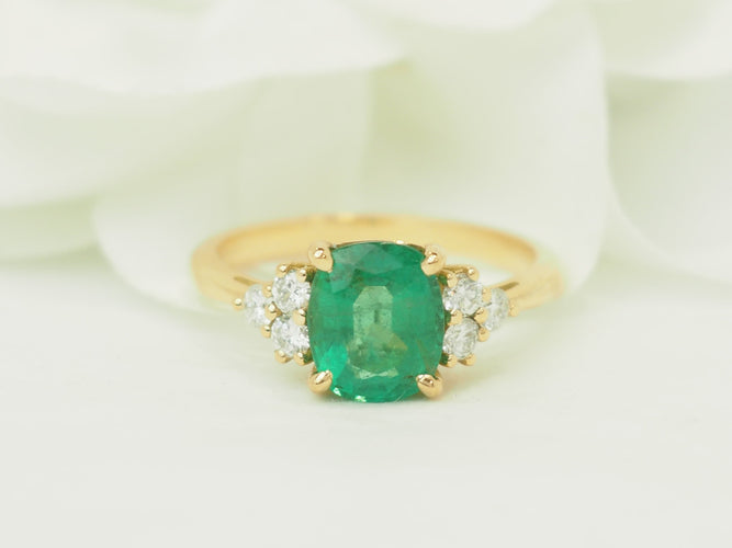 Bague 56 Bague émeraude 2 ct en or jaune 18 kt et diamants 58 Facettes F5069
