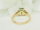 Bague 55 Bague en or jaune 18 kt, émeraude et diamants 58 Facettes F5071