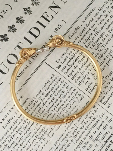 Bracelet Bracelet têtes de béliers en or jaune 18K et diamants 58 Facettes 267