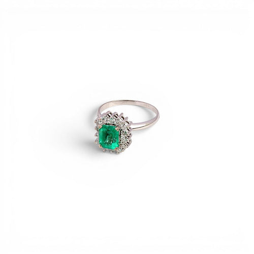 Bague 53 Bague en or blanc 18 carats, émeraude colombienne 1,28 ct et diamants 58 Facettes E39