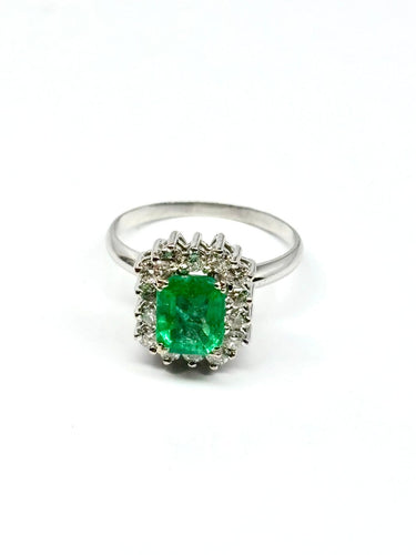 Bague 53 Bague en or blanc 18 carats, émeraude colombienne 1,28 ct et diamants 58 Facettes E39