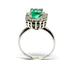 Bague 53 Bague en or blanc 18 carats, émeraude colombienne 1,28 ct et diamants 58 Facettes E39