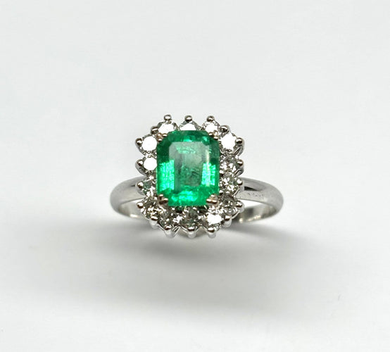 Bague 53 Bague en or blanc 18 carats, émeraude colombienne 1,28 ct et diamants 58 Facettes E39