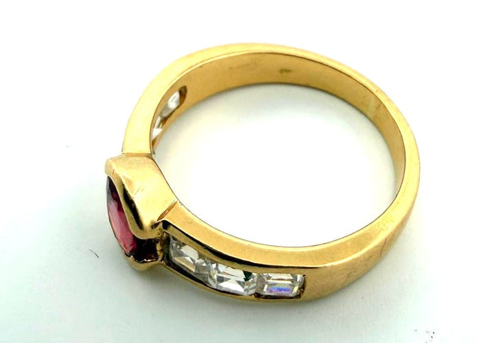Bague 54 Bague en or jaune avec diamants et rubis 58 Facettes 364/26 D