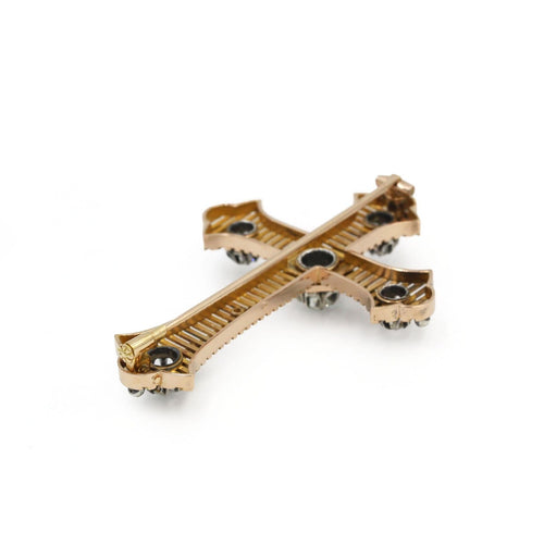 Broche Broche croix en or rose, argent et diamants 58 Facettes 260130R