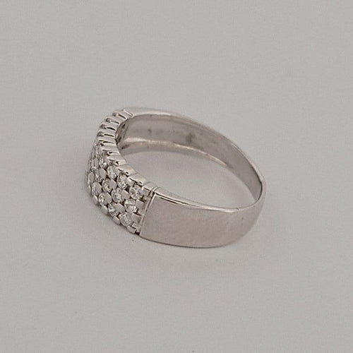 Bague 48 Bague en or blanc et diamants taille brillant 58 Facettes 3042191
