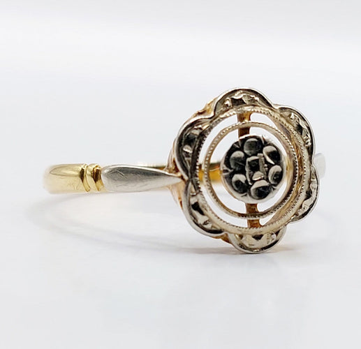 Bague 59 Bague Art déco fleur ciselée en or 18k 58 Facettes A07237
