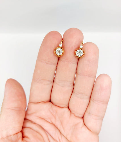 Boucles d'oreilles Dormeuses antiques - Boucles d'oreilles en or 18k et diamants taille rose 58 Facettes A07238