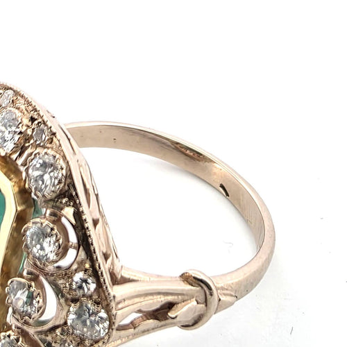 Bague 55 Bague en or jaune 18 ct avec émeraude et diamants 58 Facettes 139/26 C