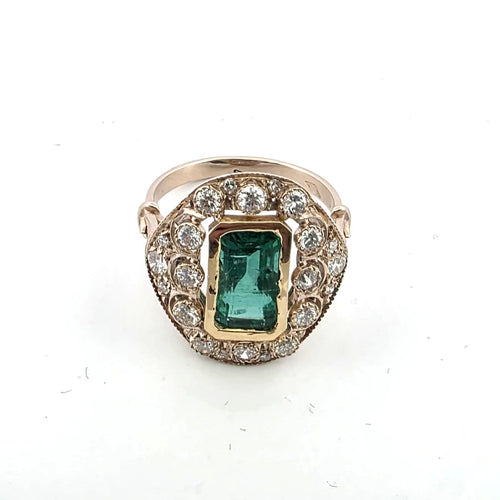 Bague 55 Bague en or jaune 18 ct avec émeraude et diamants 58 Facettes 139/26 C