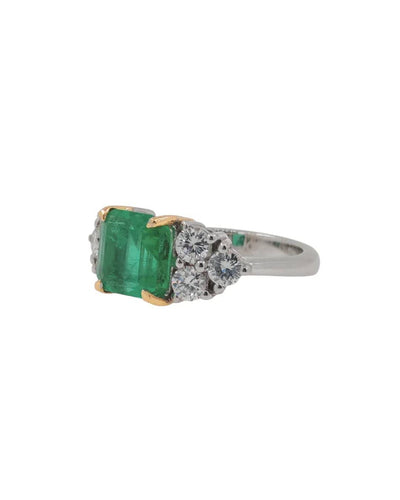 Bague 54 Bague en or blanc 18 ct avec émeraude et diamants 58 Facettes SME270