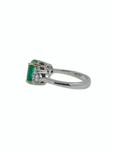 Bague 54 Bague en or blanc 18 ct avec émeraude et diamants 58 Facettes SME270