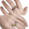 Bague 55 Bague contemporaine en or blanc 18 carats, diamants et saphirs synthétiques 58 Facettes Q66B