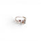 Bague 55 Bague contemporaine en or blanc 18 carats, diamants et saphirs synthétiques 58 Facettes Q66B