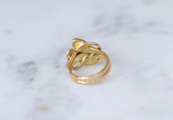 Bague 53 Bague ancienne serpents enroulés en deux ors et rubis 58 Facettes