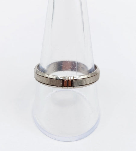 Bague 61 Bague alliance travaillée en palladium 58 Facettes A07023