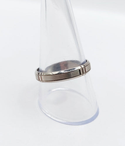 Bague 61 Bague alliance travaillée en palladium 58 Facettes A07023