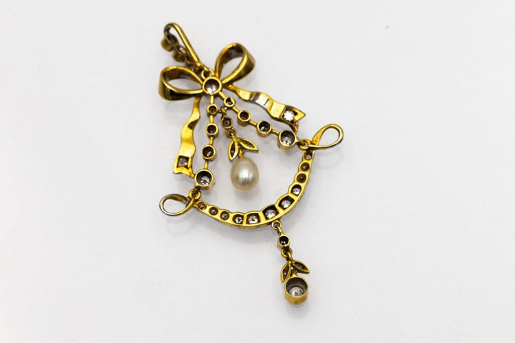 Pendentif Belle Époque - Pendentif en or jaune, or blanc, diamants et perle 58 Facettes 10231