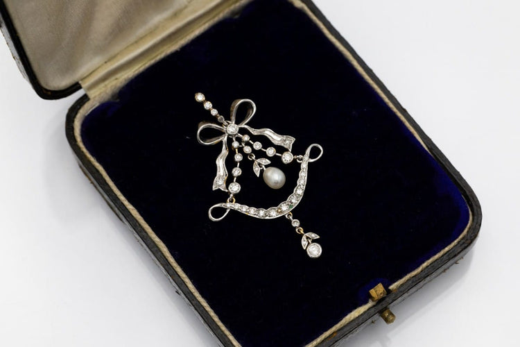 Pendentif Belle Époque - Pendentif en or jaune, or blanc, diamants et perle 58 Facettes 10231