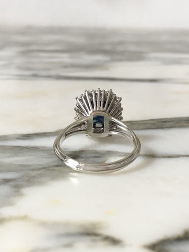 Bague 54.5 Bague en or blanc 18K, saphir et diamants 58 Facettes 268