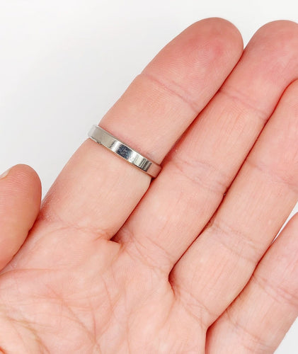 Bague 61 Alliance en palladium finement travaillée, taille 61 58 Facettes A07024