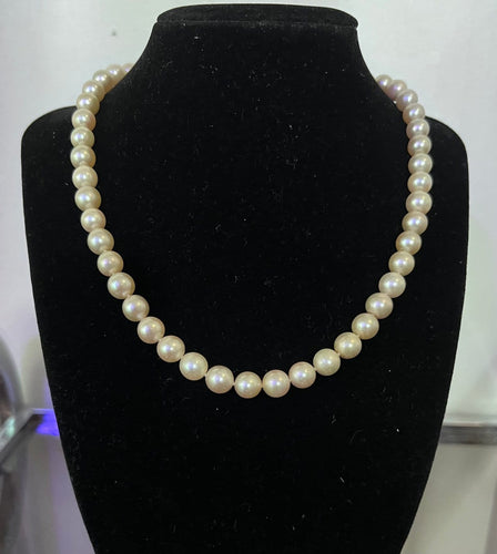 Collier Collier choker - 49 perles Akoya et fermoir en or jaune 18K 58 Facettes 944