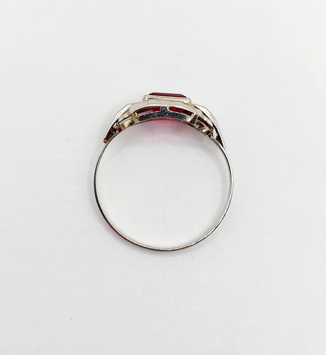 Bague 56 Bague Art déco en or blanc 18k et verre rouge 58 Facettes A07133