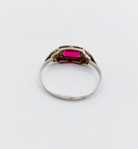 Bague 56 Bague Art déco en or blanc 18k et verre rouge 58 Facettes A07133