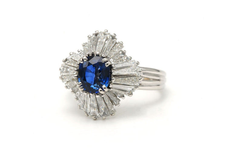 Bague 48 Bague contemporaine en platine, saphir et diamants baguette 58 Facettes DEP-BORK