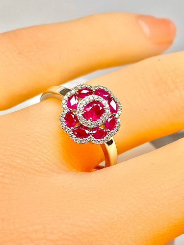 Bague en or blanc 18 carats, rubis et diamants 58 Facettes AB733