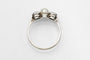 Bague 53 Bague vintage en or blanc avec diamants et perle 58 Facettes 10828