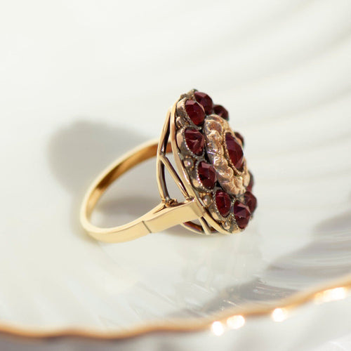 Bague 53 Bague ancienne en or jaune et grenats 58 Facettes