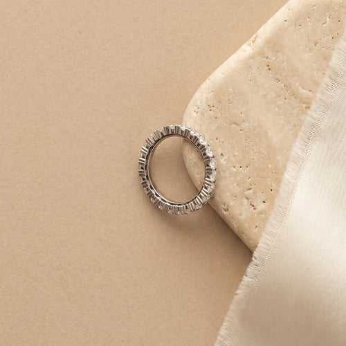 Bague 53 Eternity - Bague en or blanc et diamants 58 Facettes