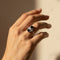 Bague 61.5 Art déco - Bague en or blanc avec onyx et diamants 58 Facettes