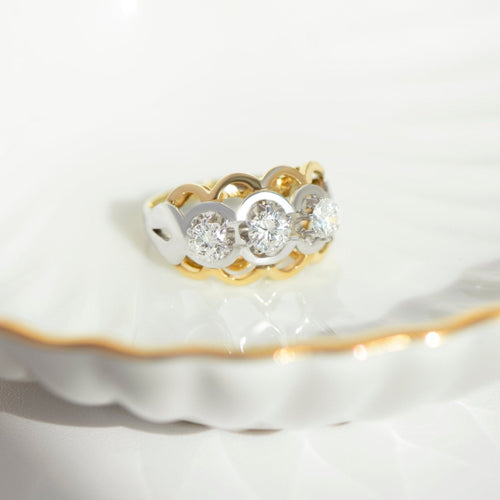 Bague 52 Bague en or jaune et blanc avec diamants 58 Facettes