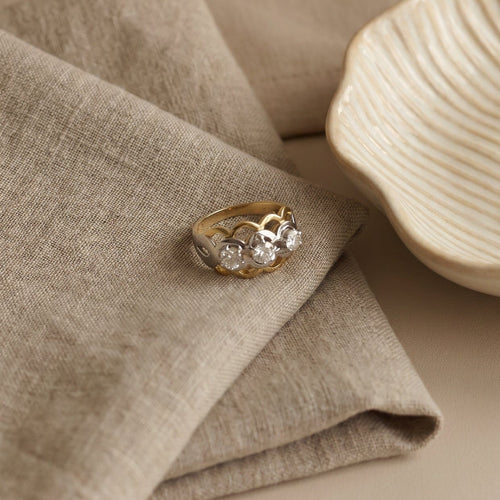 Bague 52 Bague en or jaune et blanc avec diamants 58 Facettes