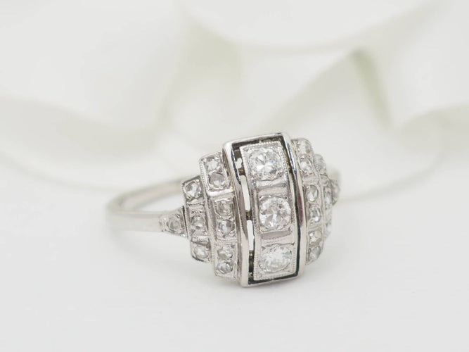 Bague 51 Art déco - Bague en or blanc, platine et diamants 58 Facettes 33255