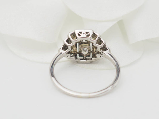 Bague 51 Art déco - Bague en or blanc, platine et diamants 58 Facettes 33255