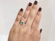 Bague 53 Bague double entourage en or blanc, émeraude et diamants 58 Facettes 33177