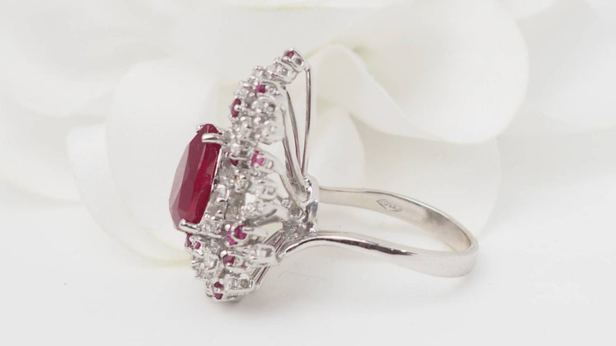 Bague 54 Bague cocktail en or blanc 18 ct rubis et diamants 58 Facettes 32888