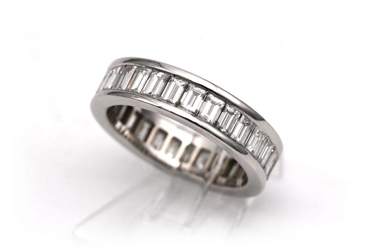 Bague 52 Alliance américaine - Bague en or blanc et diamants baguette 58 Facettes 23831