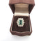 Bague 53 Bague en or jaune avec diamants et émeraude centrale 58 Facettes 377/26 C