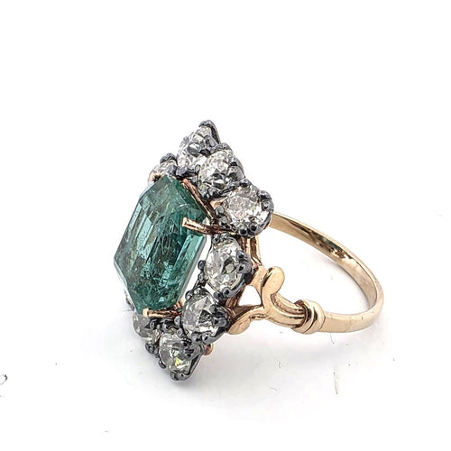 Bague en or jaune avec diamants et émeraude 58 Facettes 377/26 F