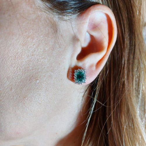 Boucles d'oreilles Boucles d'oreilles en or blanc, émeraudes IGI et diamants 58 Facettes G3957