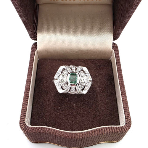 Bague 52 Bague en or blanc 18 ct avec diamants et émeraude 58 Facettes 296/26 A
