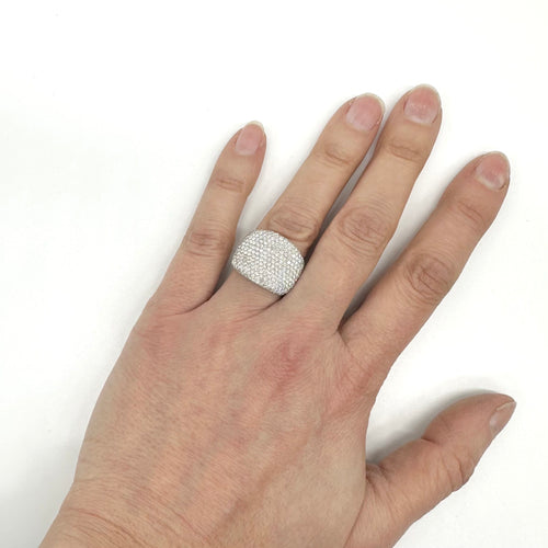 Bague 53 Bague pavée en or blanc et diamants 58 Facettes Z15B51436