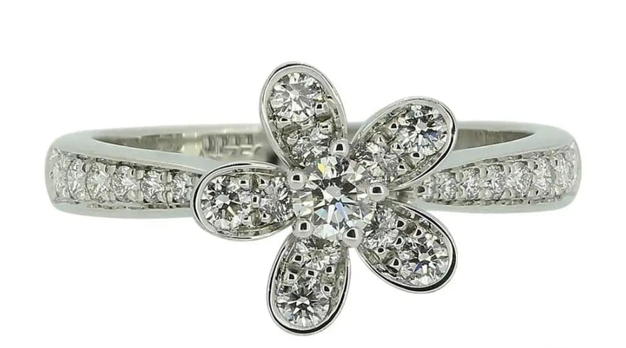 Bague 52 Van Cleef & Arpels Socrate - Bague en or blanc et diamants 58 Facettes jnci54
