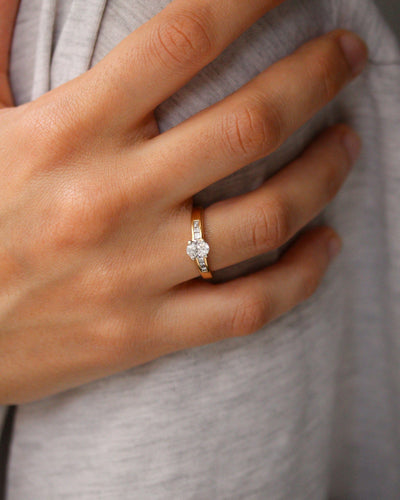 Bague 51 Solitaire - Bague en or bicolore et diamant ovale 58 Facettes A12104