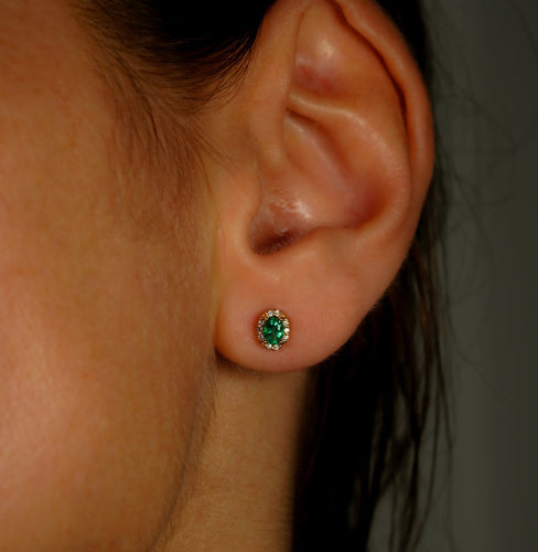 Boucles d'oreilles Boucles d'oreilles en or jaune, émeraudes et diamants 58 Facettes E019